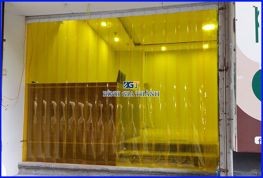 LẮP MÀN NHỰA PVC CHỐNG CÔN TRÙNG TẠI TPHCM