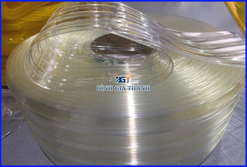 MÀN NHỰA PVC CÓ GÂN