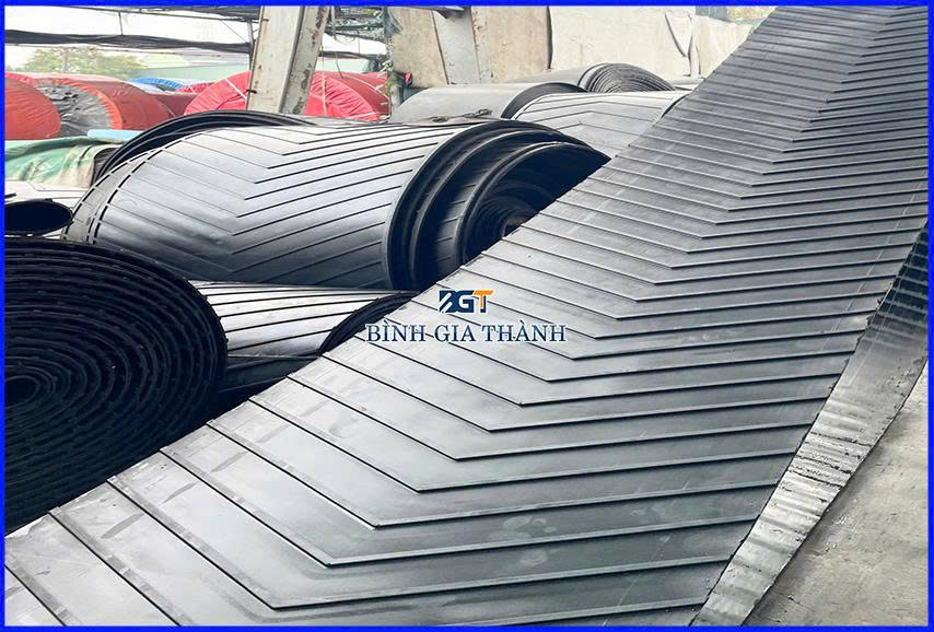 cao-su-bang-tai-co-gan