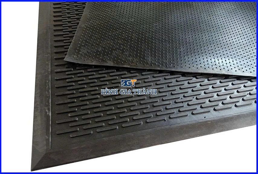 cao-su-lot-san-chui chan