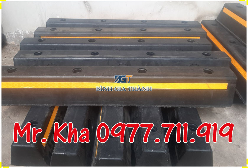 CỤC CHẶN LÙI BÁNH XE Ô TÔ