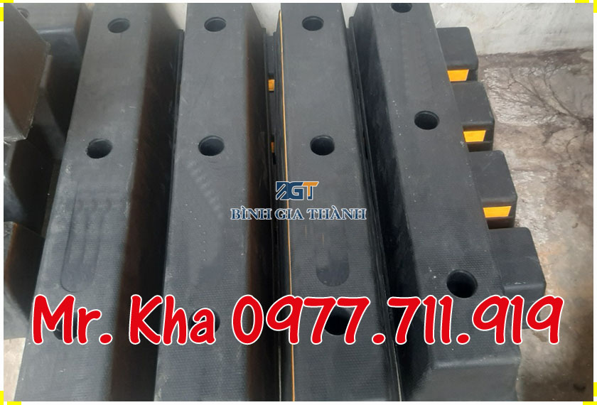 CỤC CHẶN LÙI BÁNH XE Ô TÔ