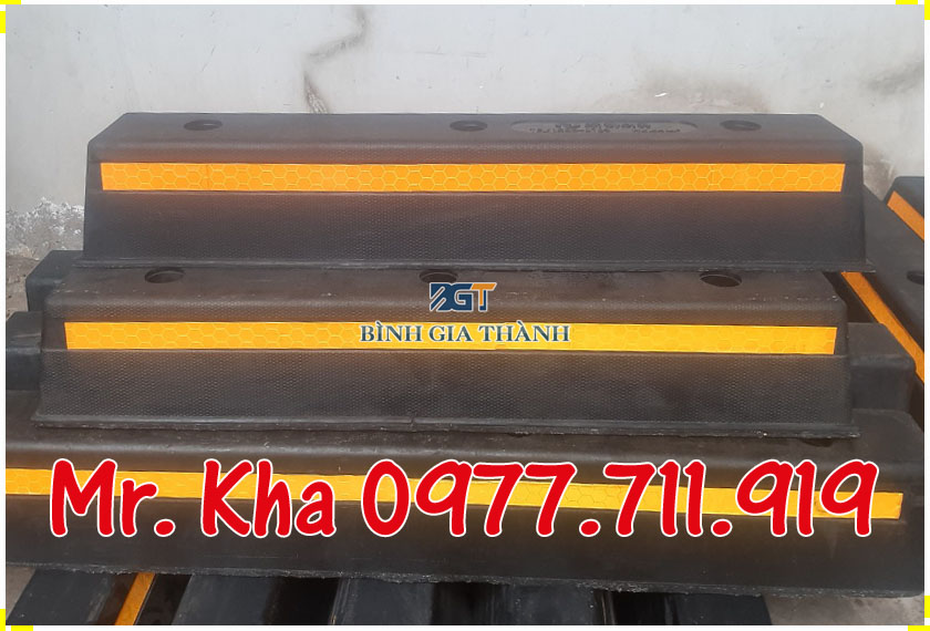 CỤC CHẶN LÙI BÁNH XE Ô TÔ