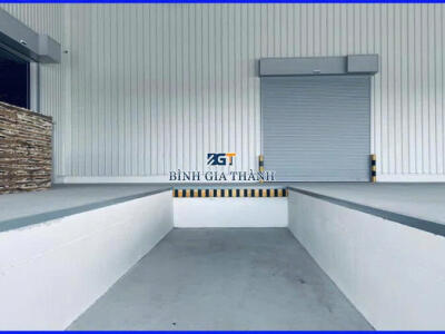 CAO SU CHỐNG VA ĐẬP GẮN VÀO NHÀ XƯỞNG