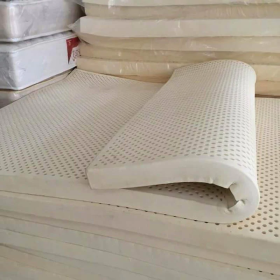 CAO SU NON LÀ GÌ? GỐI VÀ NỆM CAO SU NON CÓ TỐT KHÔNG?