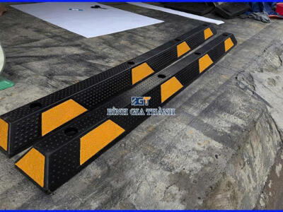 CHẶN BÁNH XE CAO SU DÀI 1650MM VÀNG ĐEN