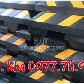 CỤC CHẶN BÁNH XE CỤC CHẶN BÁNH XE