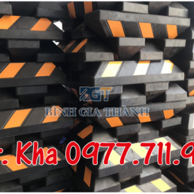 CỤC CHẶN BÁNH XE