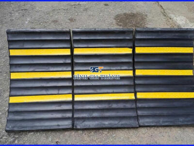 CỤC CHÈN BÁNH XE CONTAINER