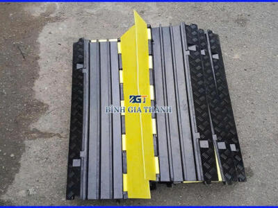 GỜ GIẢM TỐC CAO SU BẢO VỆ ĐƯỜNG DÂY NGẦM