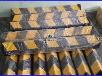 ỐP GÓC CỘT CAO SU PHẢN QUANG VÀNG ĐEN BẢO VỆ GÓC TƯỜNG