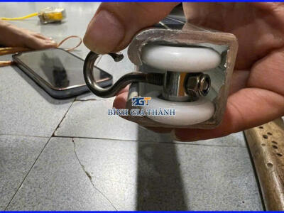 RÈM NHỰA CHỐNG NƯỚC DÀNH CHO GARA Ô TÔ