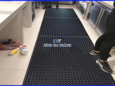 TẤM CAO SU CHỐNG TRƯỢT KHU VỰC PHA CHẾ