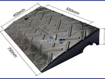 TẤM KÊ BẬC THỀM BẰNG CAO SU 