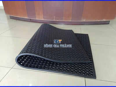 THẢM CAO SU CHỐNG TRƯỢT CHO HỒ BƠI