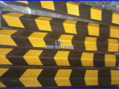 THANH ỐP CỘT CAO SU 1m