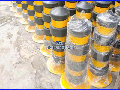 TRỤ TIÊU BẰNG SẮT BỌC CAO SU